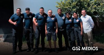 Por falta de recursos, ciudadanos entregan a Bomberos de Puerto Vallarta guantes y herramientas