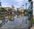 Drenaje colapsa en Las Glorias tras lluvias; aguas negras afectan a locatarios y vecinos