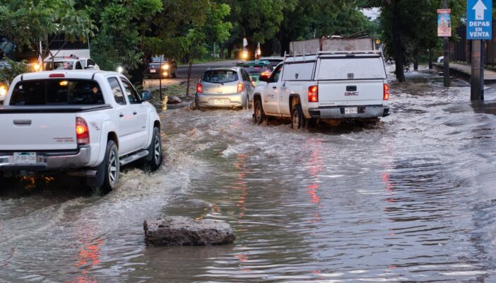 Inundación en la carretera 544 provoca tráfico en el crucero del CUC