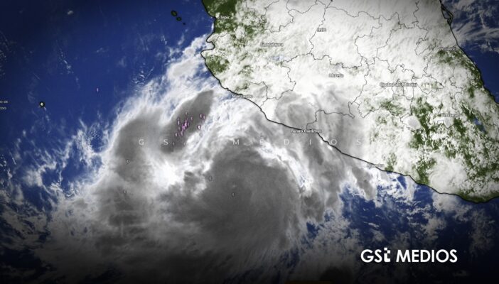 Simón tocará tierra entre Colima y Jalisco este sábado; piden resguardarse en casa 1 Simón tocará tierra entre Colima y Jalisco este sábado; piden resguardarse en casa