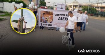 Justicia para Alexa: familiares y ciclistas colocaron una bicicleta blanca en memoria de la joven