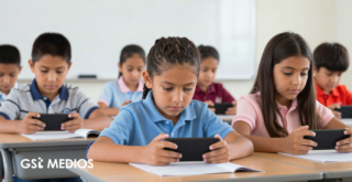 Proponen en el Congreso de Jalisco prohibir redes sociales a menores de 16 años y celulares en aulas